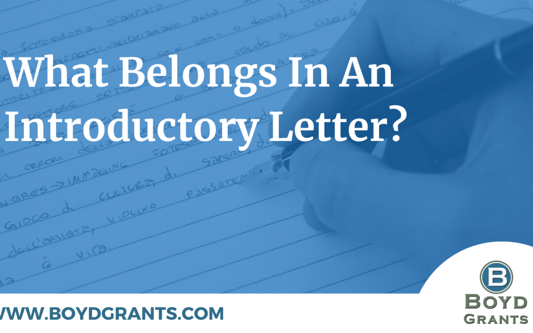 What belongs in an introductory letter?
